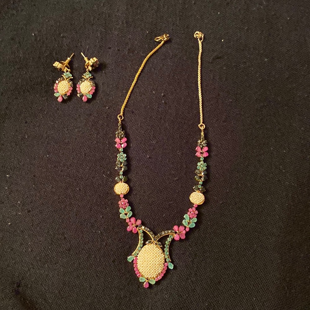 Necklace set
